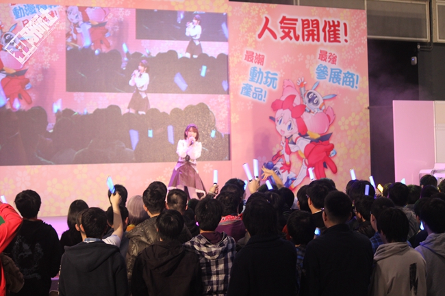野水伊织的图片