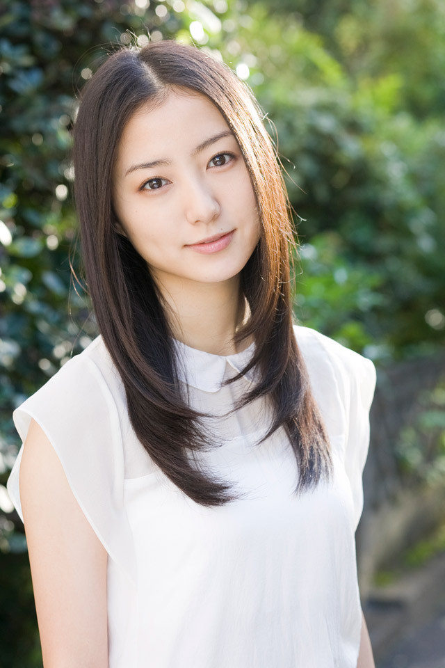 高田里穗的图片