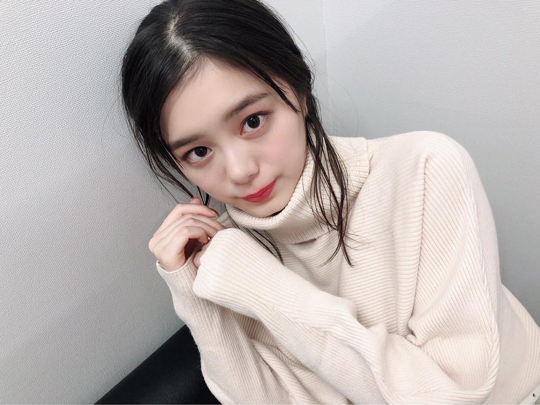 绀野彩夏的图片