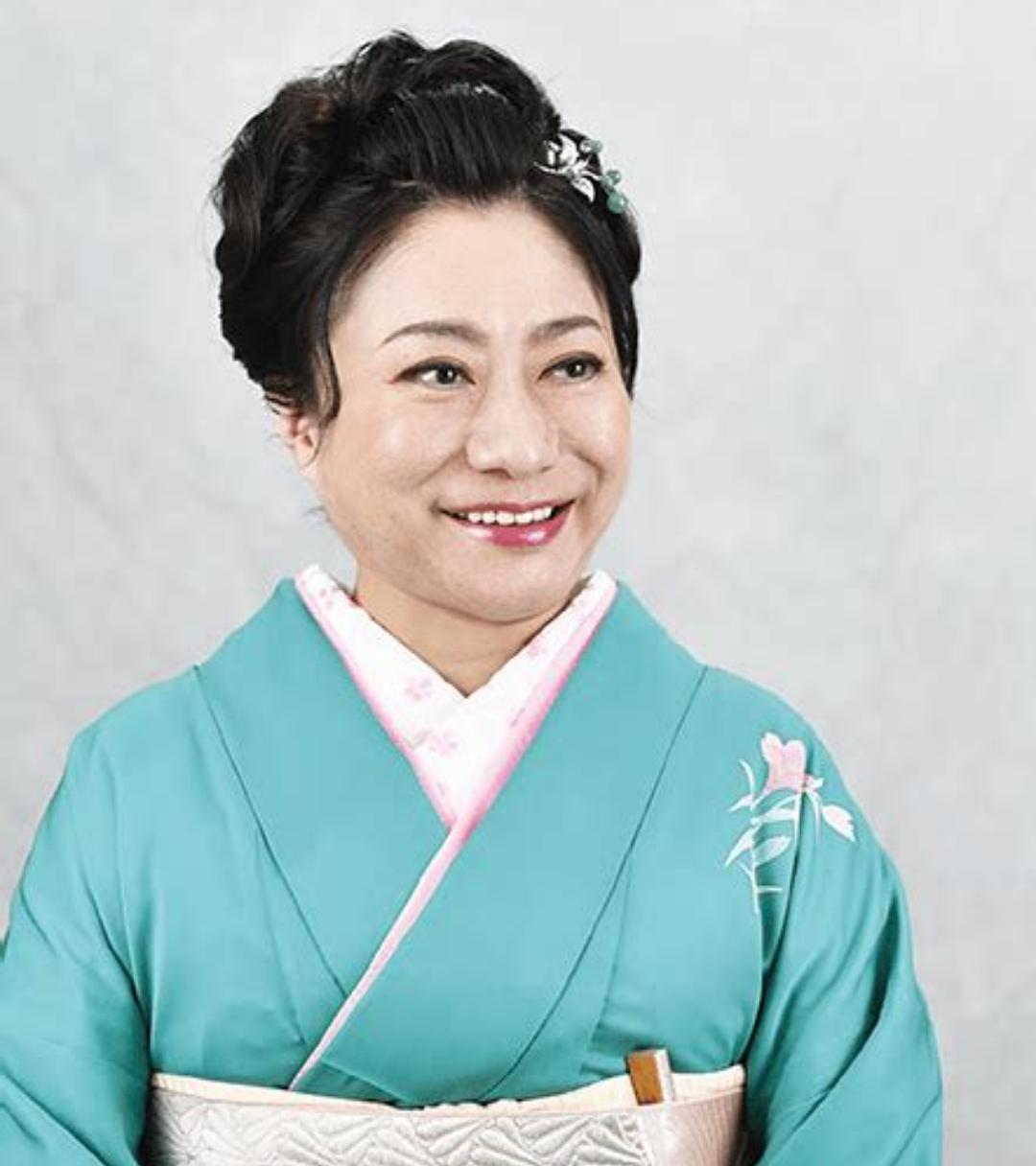 山村红叶的图片
