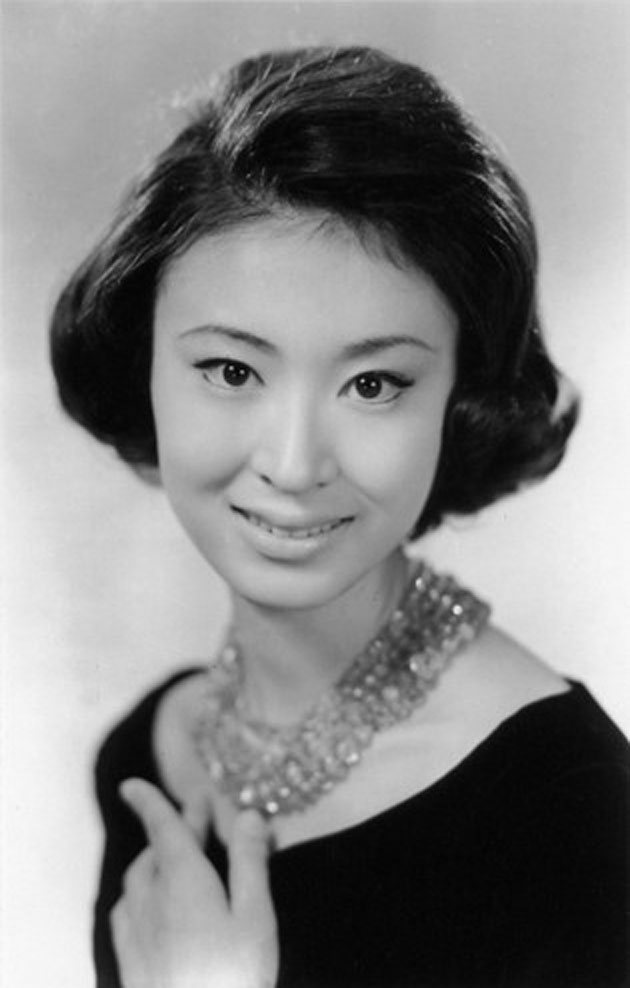 三田佳子的图片