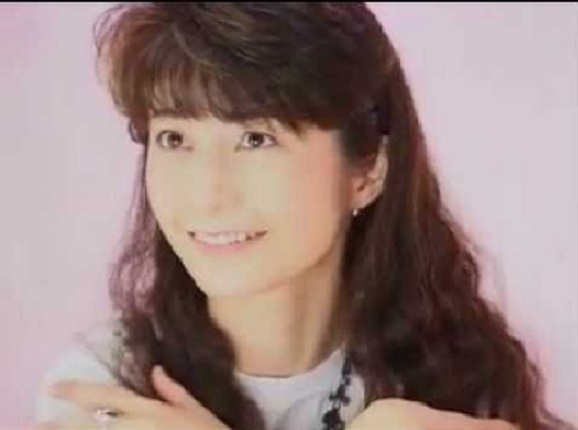 兴梠里美的图片