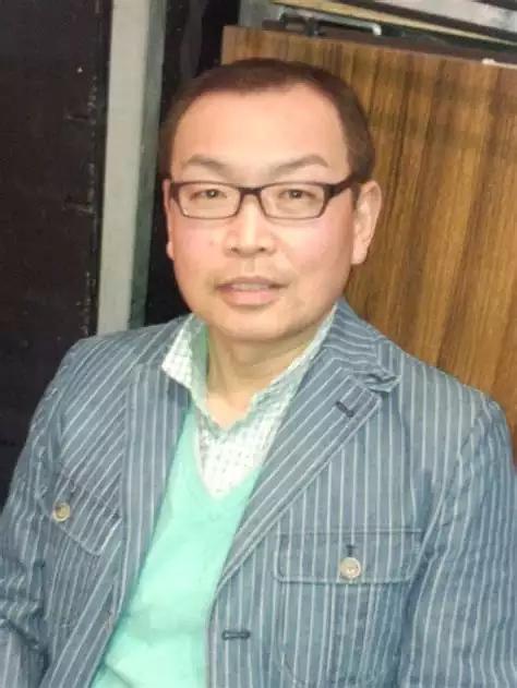 平尾仁的图片
