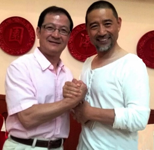 胡坚强的图片
