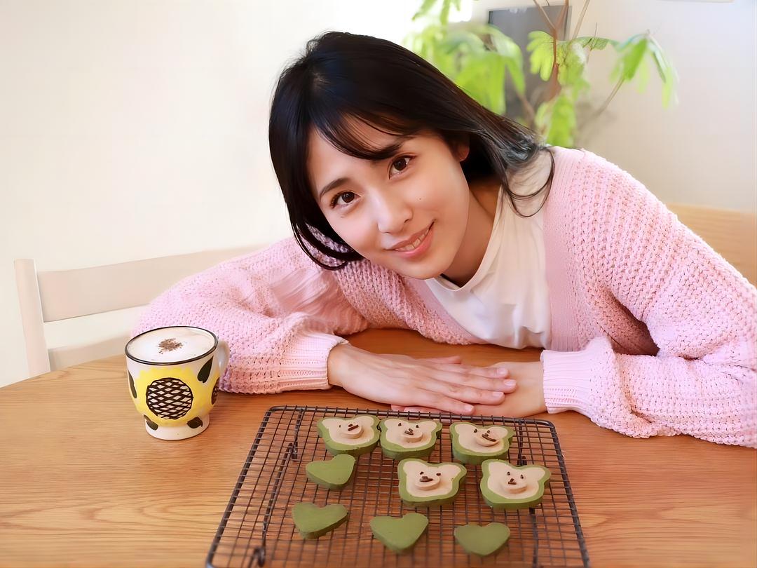 本仮屋丽娜的图片