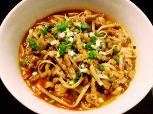 红油榨菜肉丝面
