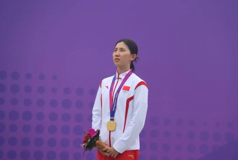 张明煜在颁奖典礼上