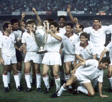 1988-89赛季4比1战胜布加勒斯特星队