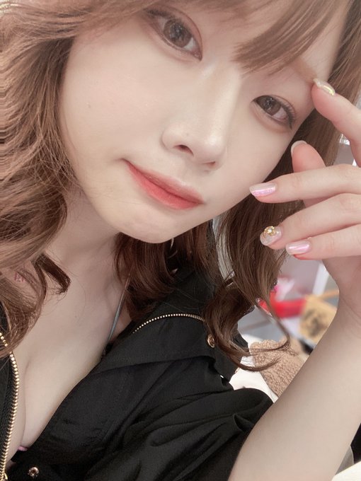 白川のぞみ