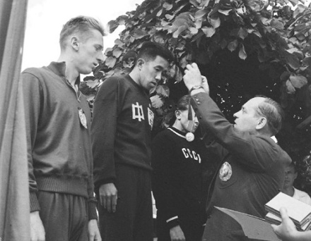 吴传玉领奖