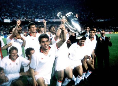 1988-89赛季4比1战胜布加勒斯特星队