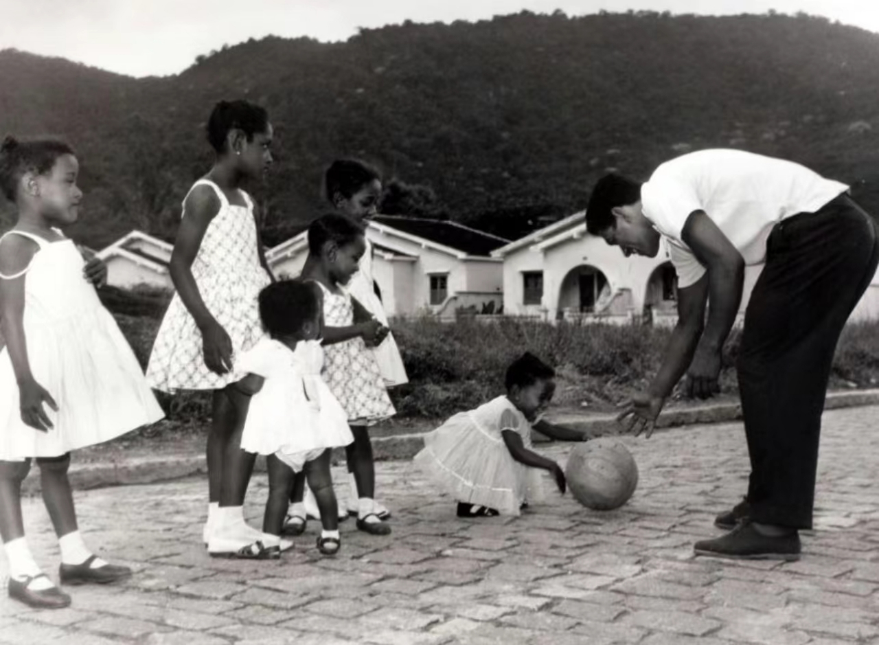 加林查与孩子们