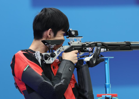 盛李豪在比赛中