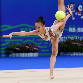第十四届全国运动会艺术体操项目王子露夺得铜牌