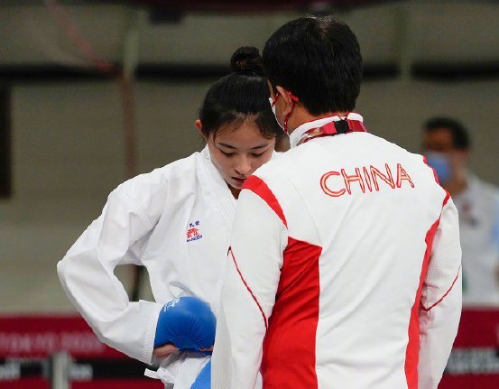 龚莉比赛中