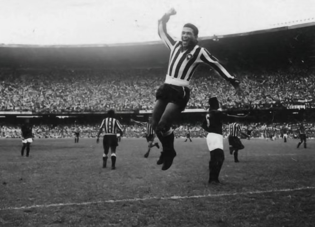 球场上的加林查