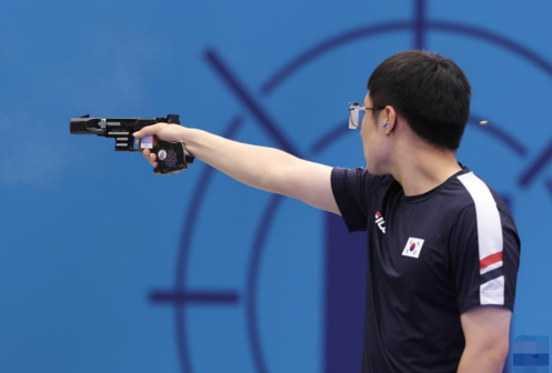 韩国选手赵永宰在比赛中