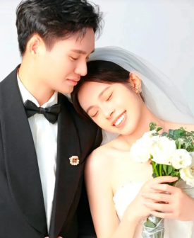 陈海威与蔡苑廷婚纱照