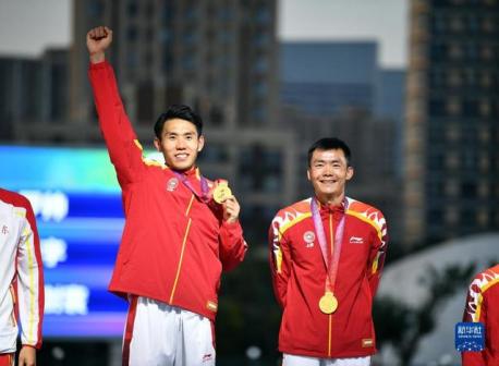 第十四届全运会现代五项颁奖仪式（左一）