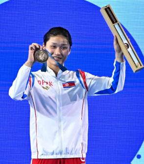 金美莱在颁奖仪式上