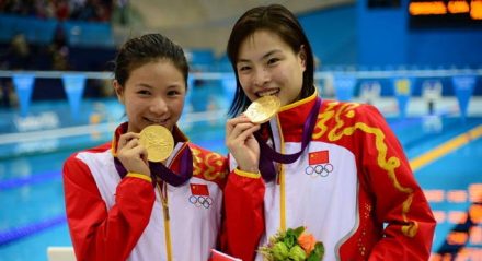 吴敏霞/何姿夺得女子双人3米板金牌