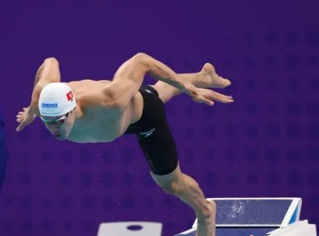 得杭州亚运会男子50米亚军自由泳