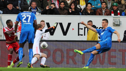 聚勒曾攻破过诺伊尔把守的球门 