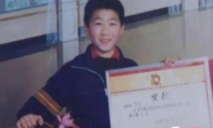 少年时期的王励勤