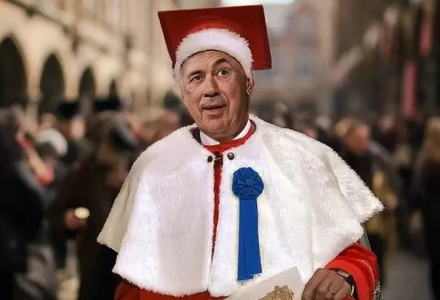 安切洛蒂被帕尔马大学授予博士学位