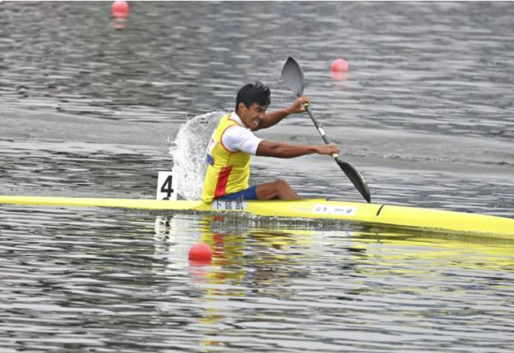 卜廷凯参加第十四届运会皮划艇静水男子1000米单人皮艇决赛
