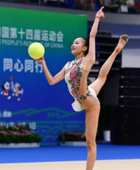 第十四届全国运动会艺术体操项目王子露夺得铜牌
