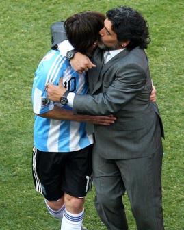 2010年南非世界杯（右）