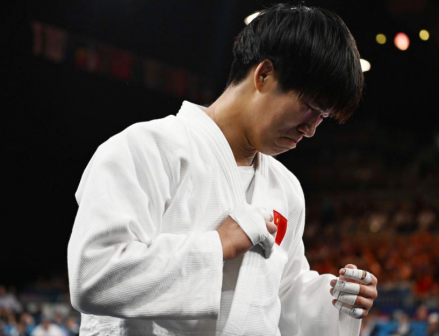 中国选手马振昭在比赛后