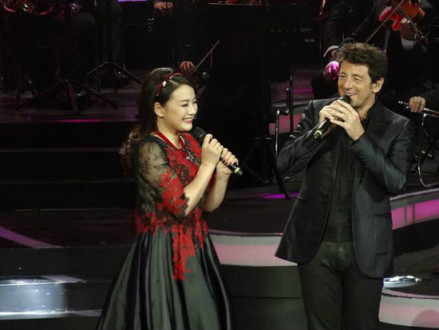 与Patrick Bruel对唱