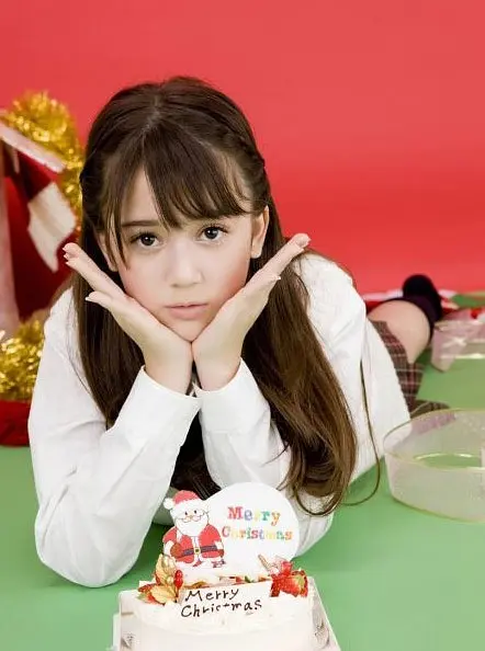 奥真奈美