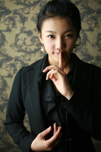 李彩英
