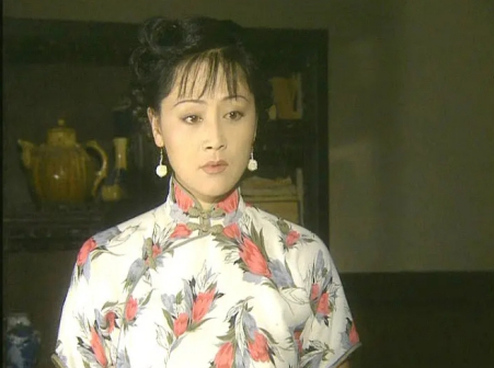 王姬在《雷雨》中饰演繁漪