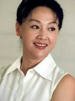王姬在《错爱》中饰演张玫