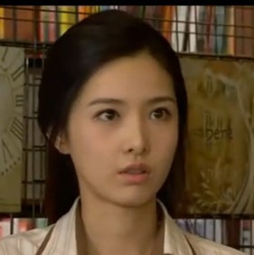 《咖啡屋子》饰演女店员