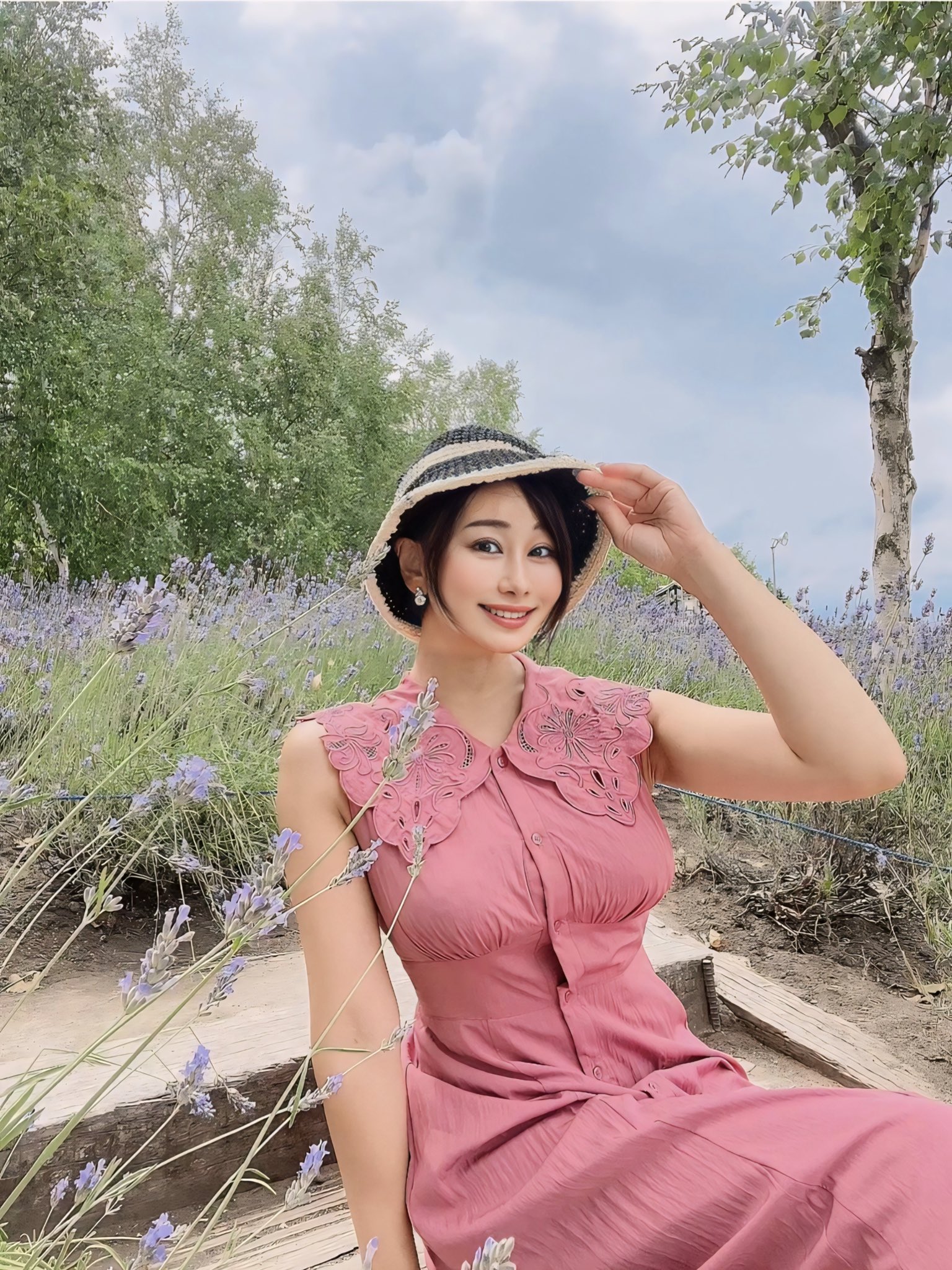 明里ともか